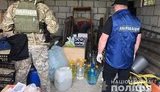 Правоохоронці виявили на Рівненщині три цехи з виготовлення фальсифікованого антисептика. Вилучено 11 тис. л рідини на 1,5 млн грн, - поліція. ВІДЕО+ФОТО