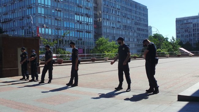 Суд розглядає апеляцію на запобіжний захід активісту Стерненку 02