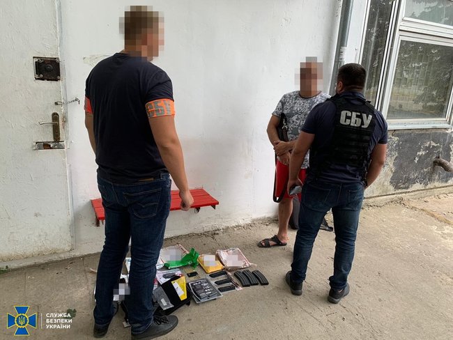 СБУ затримала в Києві ватажка торговців зброєю 05