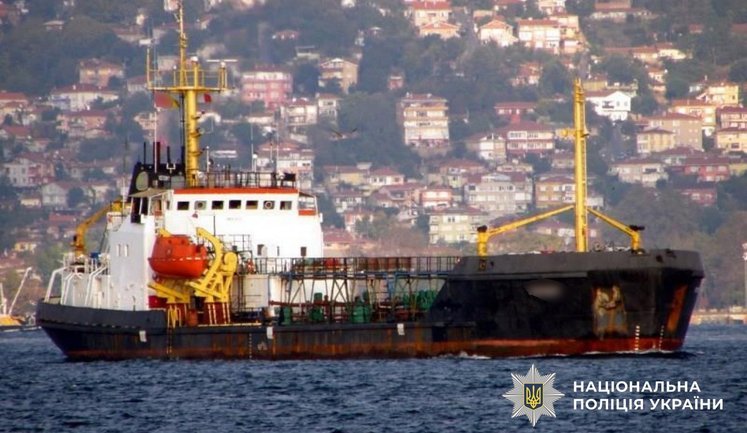 Посадовці здавали в оренду танкери з багатомільйонними "знижками": їм повідомлено про підозру. ФОТОрепортаж