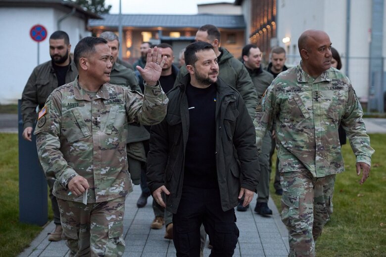 Zelenskyy visited U.S. Army Europe Command in Germany 15