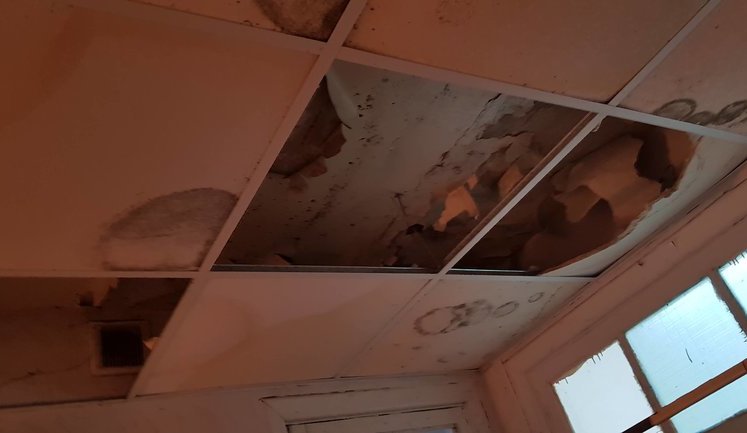 Волонтери продовжують ремонт палат в Інституті раку в Києві на зібрані українцями гроші. Завдяки публікації на Цензор.НЕТ на їхньому рахунку майже 39 тис. грн. ФОТОрепортаж