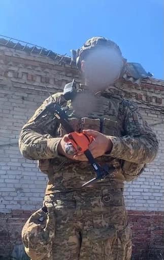 Необхідно зібрати кошти для придбання двох квадрокоптерів для українських розвідників, - волонтерка Юсупова 04