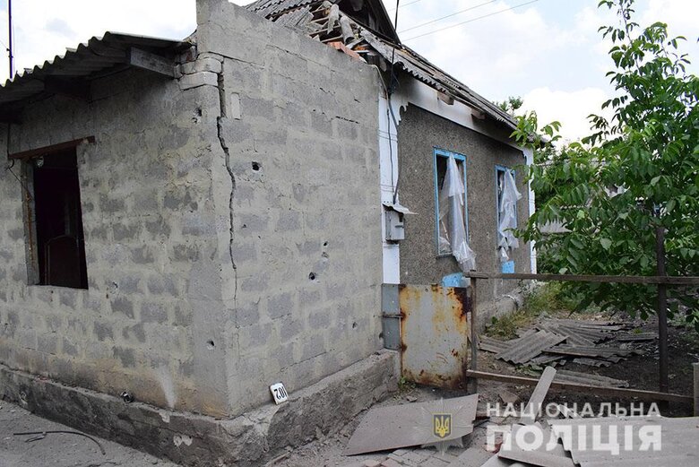Росіяни двічі обстріляли мирних мешканців Покровська Іскандерами, поліція відкрила кримінальні провадження 01