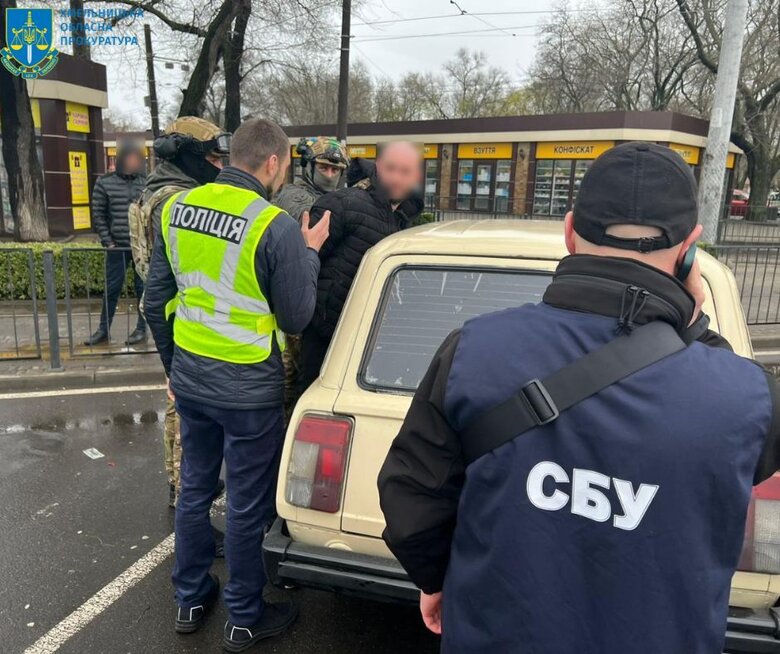 Схему нелегального виїзду військовозобов’язаних за кордон викрито на Одещині, - прокуратура 01