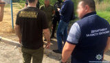 Командира військової частини затримано в Маріуполі на спробі дати слідчому 26 тис. грн хабара, - Нацполіція. ФОТОрепортаж