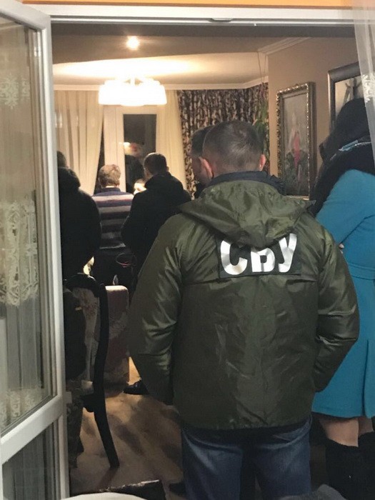 СБУ поймала на взятке в $6тыс. адвоката в Черновцах 03 СБУ поймала на взятке в $6тыс. адвоката в Черновцах 03