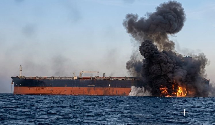Експорт нафтопродуктів РФ у Чорному та Азовському морях обвалився на 45% через удари України