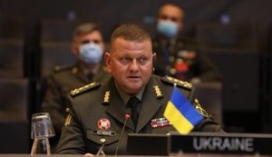 Ми зупинили агресора, розгорнули частини резерву і на визначених напрямках переходимо в контрнаступ, - Залужний