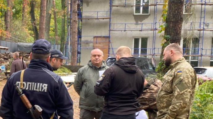 Юристи дружини Медведчука намагаються повернути майно у Пущі-Водиці, - ЗМІ 01