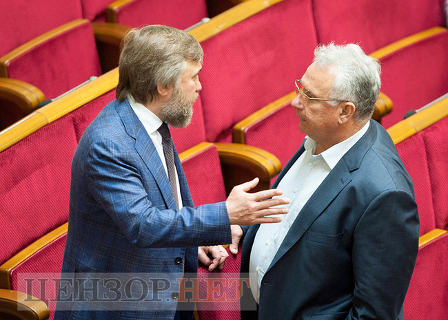 Шахов, що голосує за чотирьох, Ляшко в касці і розмова Новинського з Воропаєвим, - день роботи ВР 20 червня 03