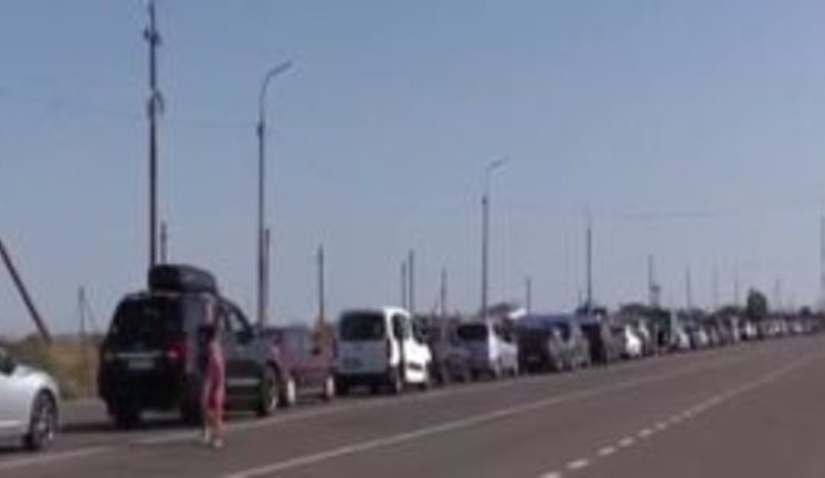 Occupants near Chonhar crossing point ban people and cars from entering and leaving Crimea , - State Border Guard Service