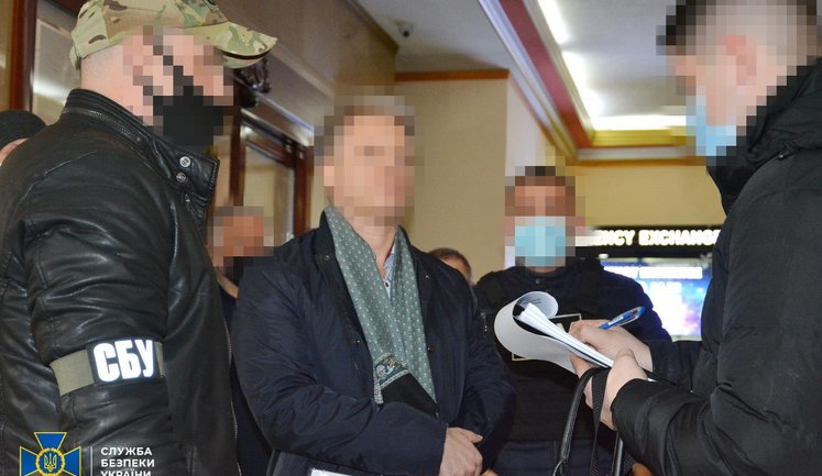 Задержан гражданин, связанный с шоу-бизнесом, пытавшийся подкупить депутата Рады за $100 тыс. ежегодно, - СБУ. ФОТОрепортаж