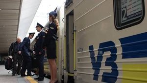 "Укрзализныця" включила плацкартные вагоны в поезд "Четырех столиц"