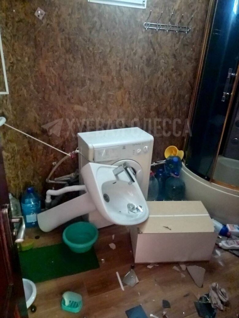 Mine washed ashore in Odesa region, detonated and damaged a house 03