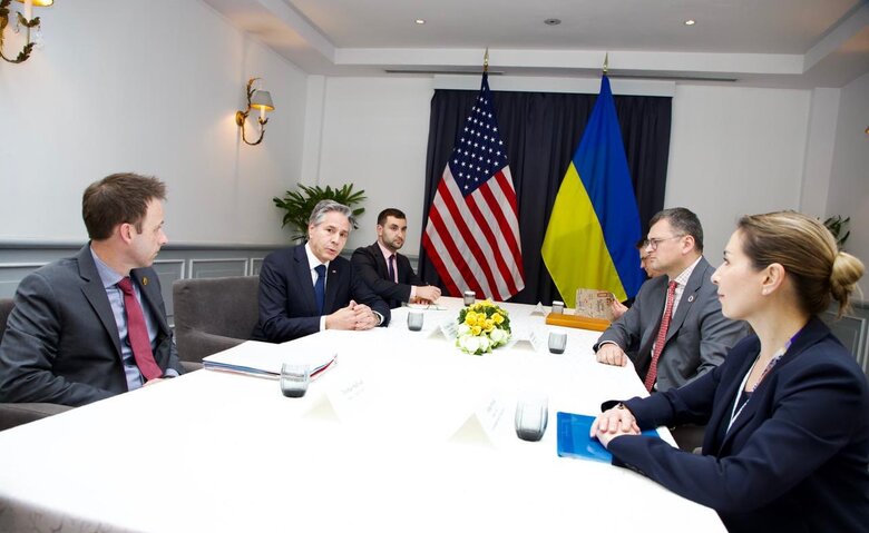 Кулеба зустрівся із Блінкеном: Обговорили майбутні поставки озброєння для ЗСУ 03