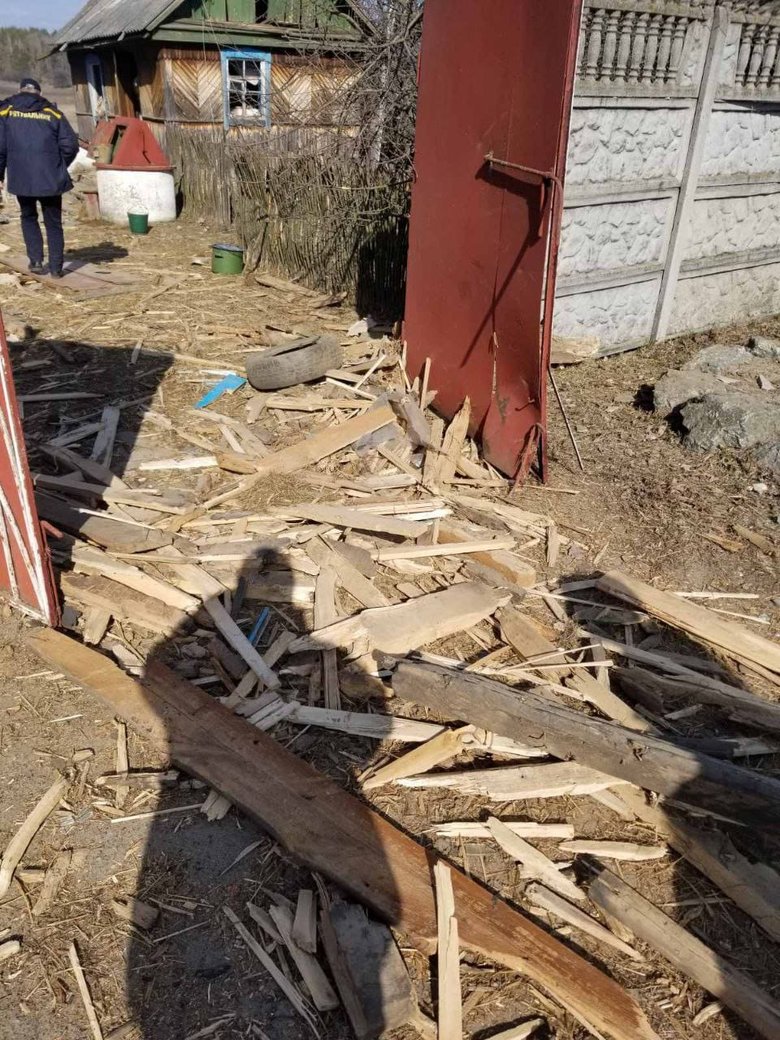 Ворожа авіація знищила декілька будинків на Житомирщині, - ДСНС 03