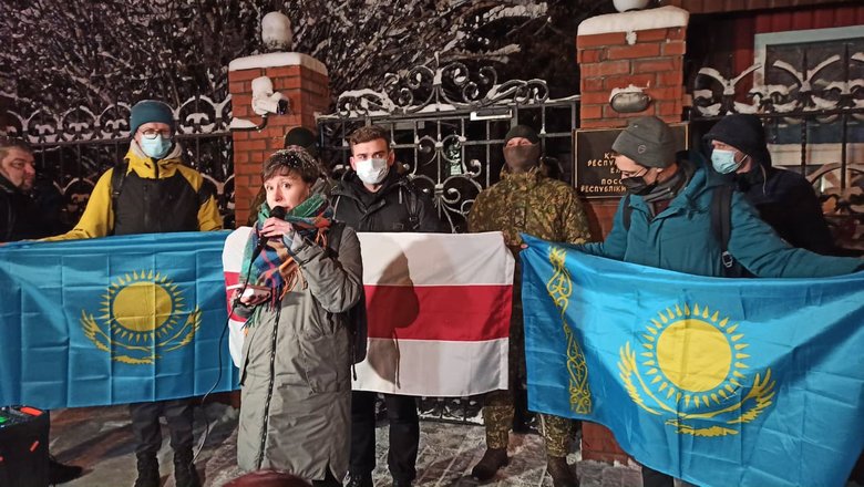 Возле посольства Казахстана в Киеве прошла акция против репрессий в отношении митингующих и интервенции ОДКБ 07