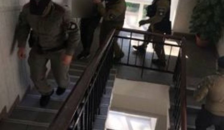 "Заставляли есть соль и не давали им пить воду". Подробности спецоперации по задержанию банды, похищавшей и пытавшей бизнесменов и их родственников