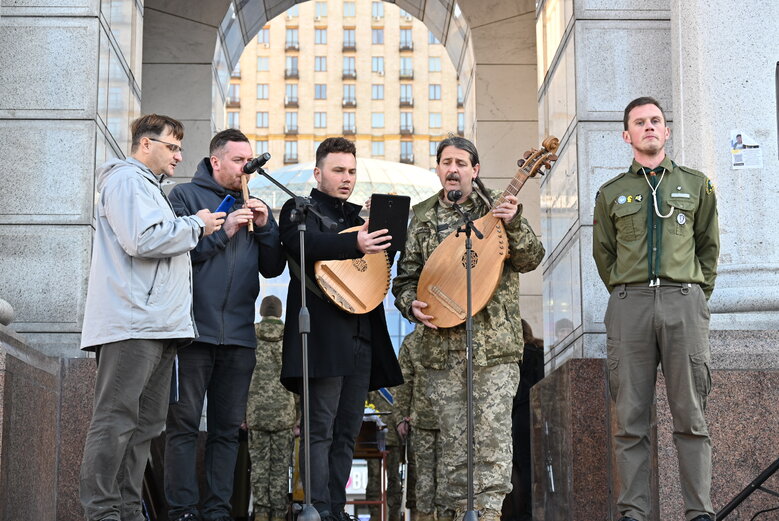 Із воїном та засновником видання Горинь Тарасом Давидюком, який загинув у бою проти окупантів на Запоріжжі, попрощалися у Києві 53