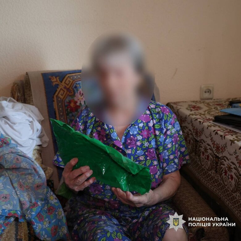 Полиция Харьковской области задержала нападавших на квартиру пожилой женщины