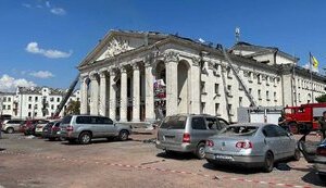 Волонтери організовують будівельний батальйон у Чернігові для відбудови пошкоджених ударом РФ об’єктів, перший з них - Театральний гуртожиток. ВIДЕО