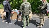 Пограничники на Донетчине выявили контрабанду сигарет: 6800 пачек прятали в картоне. ФОТОрепортаж