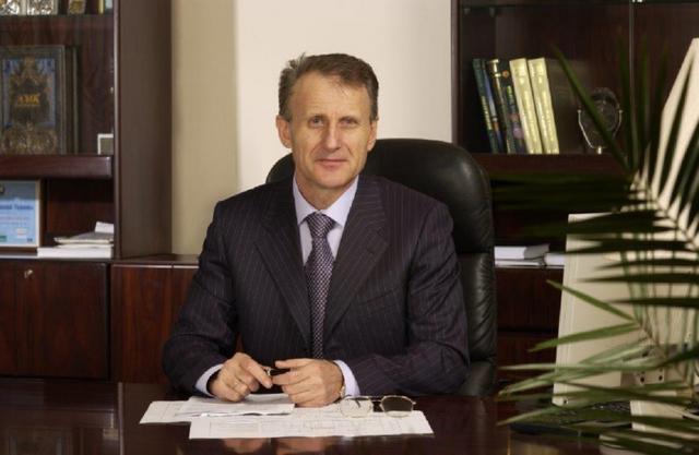 Директором Мариупольского комбината им. Ильича стал Тарас Шевченко 01