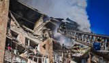 Війська РФ ударили дроном по багатоповерхівці у Харкові: є значні руйнування, 12 постраждалих (оновлено). ФОТОрепортаж