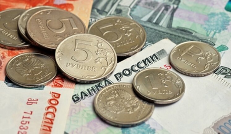 Росії загрожує бюджетний дефіцит і девальвація через падіння цін на нафту, - Fitch