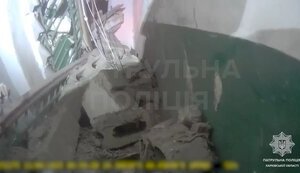 Харків’янин, завалений у будинку після обстрілу, співає гімн України, очікуючи порятунку: "Руку! Руку давай! Все буде добре, братику". ВIДЕО