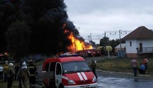 Freight Train Derailed in Cherkasy Region. 11 Petroleum Cars Ignited Burning Down 25 Houses. PHOTO + VIDEO