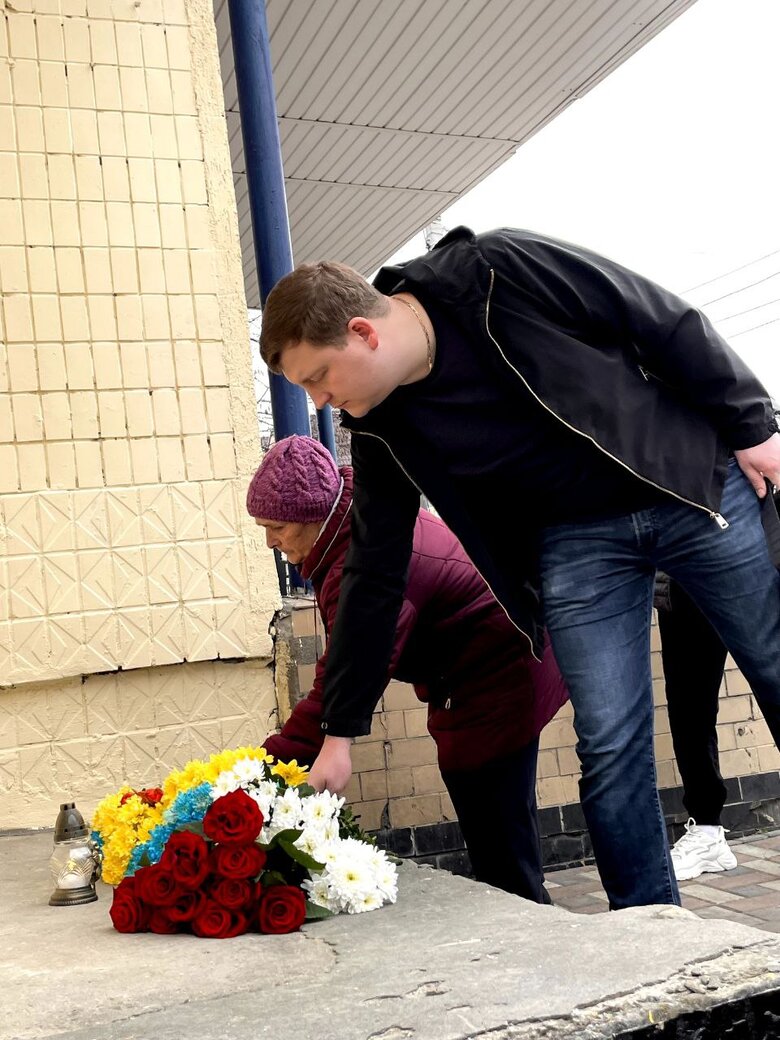 В Ірпені відкрили пам’ятну дошку захиснику України Сергію Смірнову, який загинув під час оборони міста 06