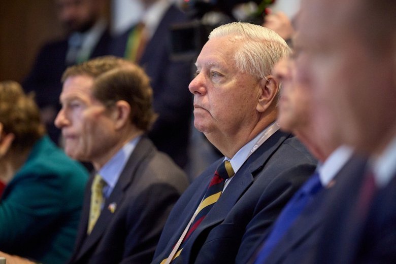 Зеленський зустрівся із сенаторами Конгресу США