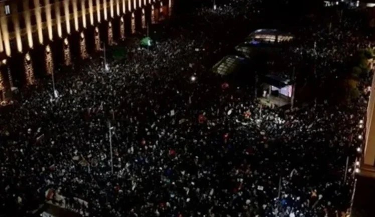 Протесты в Болгарии: десятки тысяч людей выступают против высоких налогов