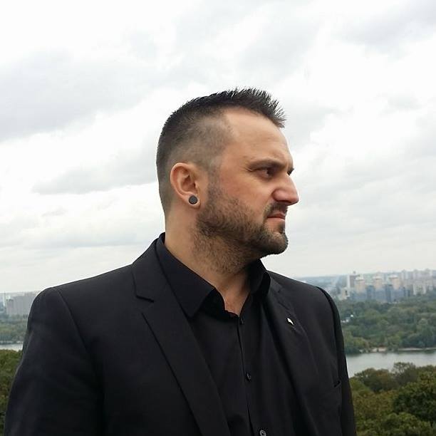 Новообраний мер міста Бережани архітектор Ростислав Бортник: Людина, що змінила життя в Європі на Україну - це промінчик надії. Моє ім’я незаплямоване 05 Новообраний мер міста Бережани архітектор Ростислав Бортник: Людина, що змінила життя в Європі на Україну - це промінчик надії. Моє ім’я незаплямоване 05