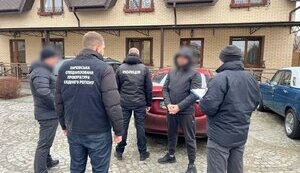 Фальсифікували документи та завищували вартість ремонту доріг: затримано заступника голови сільради та сімох спільників за розкрадання 20 млн грн, - Нацполіція. ФОТОрепортаж