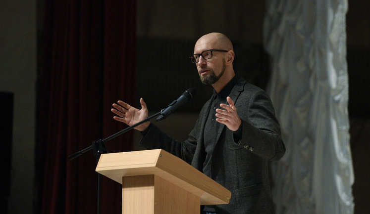 Популізм і гра з сентиментами населення закінчується банкрутством економіки і крахом країни, - Яценюк. ВIДЕО