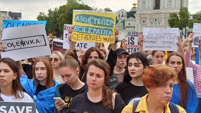 Акция Оленовка - новый Освенцим, организованная родственниками пленных защитников Азовстали, прошла в центре Киева 59