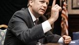 Экс-посол США в РФ раскритиковал Трампа за звонок Путину: "Меня шокирует, что этот телефонный разговор состоялся"