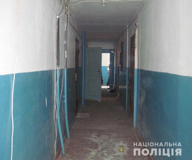 В Мариуполе сработало взрывное устройство, установленное на дверях квартиры вместо сломанного замка, - Нацполиция 01