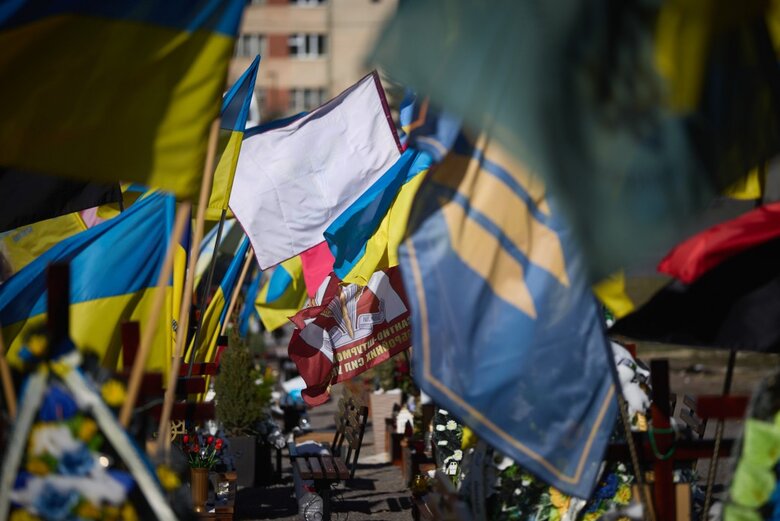 Зеленський вшанував полеглих у Львові