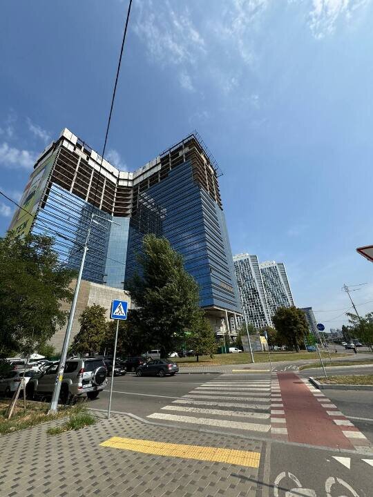 Недобудований хмарочос Sky Towers у Києві