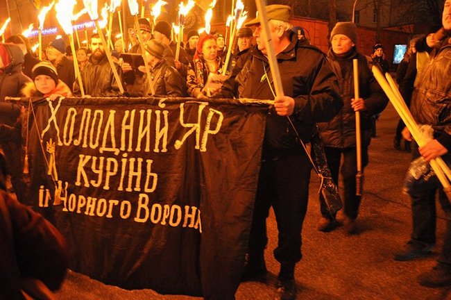 Факельное шествие в честь дня рождения Степана Бандеры прошло в Киеве 25