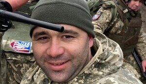 Командир 95-ї десантної бригади Руслан Маришев: "Заступник подарував пакетик M&M’s і попросив: "Командире, не виходьте сьогодні з укриття, щоб вас не вбило у день народження"