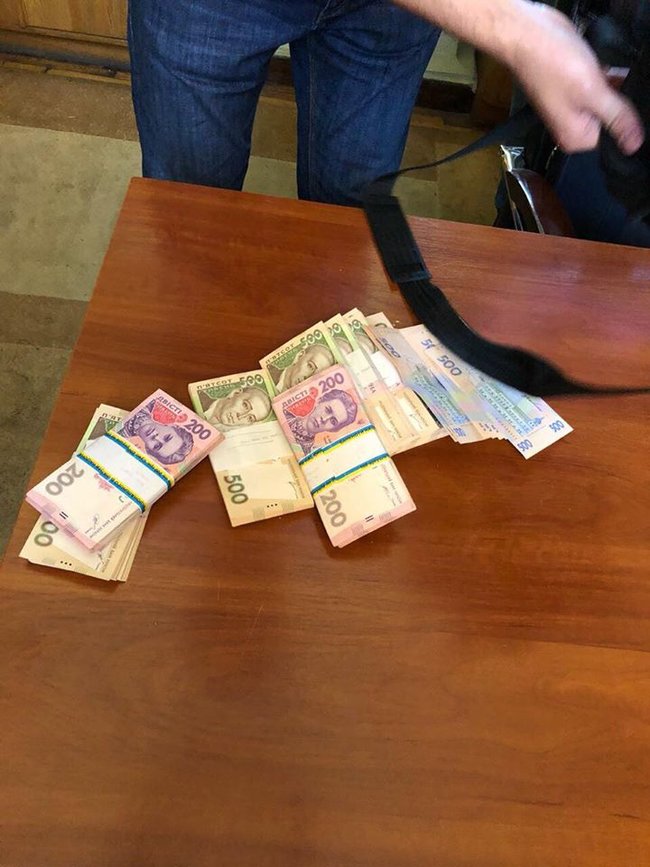 Чиновник Укрзализныци задержан при получении 350 тыс. грн взятки, - ГПУ 02