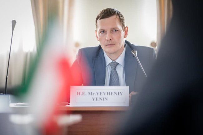 Заступник міністра закордонних справ Євген Єнін: Ми не можемо говорити детально про результати зчитування чорних скриньок, поки Іран не зробить офіційної заяви 04