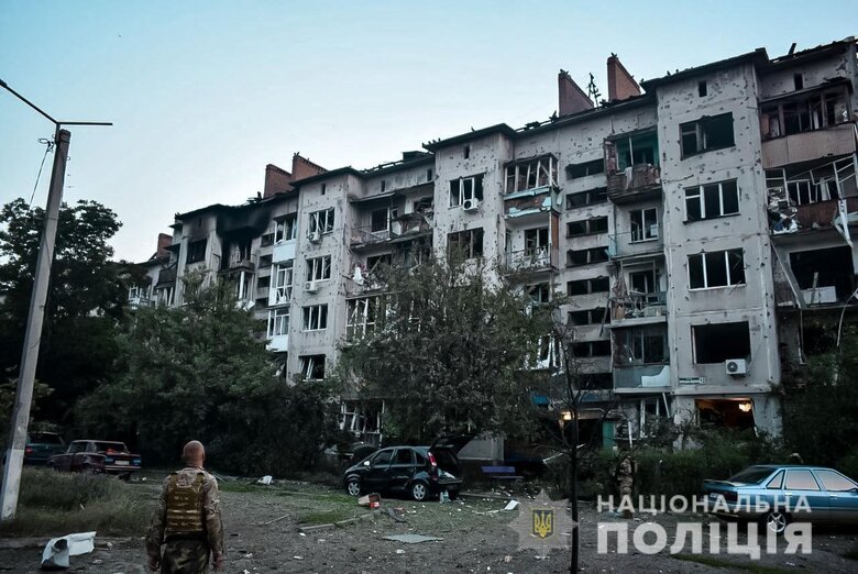 Люди гинули у ліжках: Наслідки нічного ракетного удару окупантів по Словянську 04