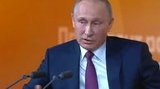 Путин - польскому журналисту: "Бомбу на борту Качиньского ищите у себя"