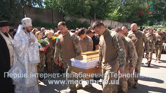 С погибшим воином Альфы Русланом Муляром простились в Тернополе 08